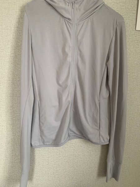 ユニクロ UNIQLO エアリズムUVカットフルジップパーカー