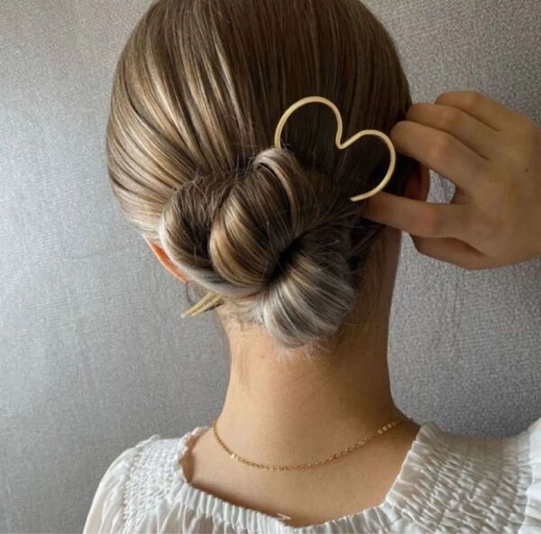 ヘアクリップ バンスクリップ 韓国 ヘアゴム 髪飾りゴールド