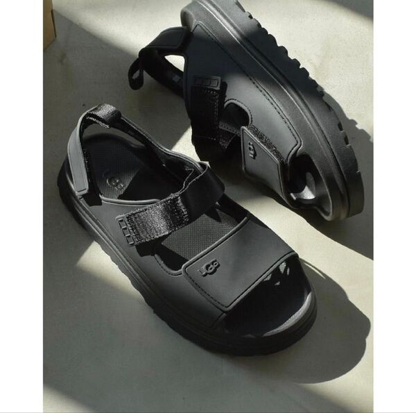 【美品】UGGアグ サンダル ブラック 黒 防水 軽量 靴 シューズ