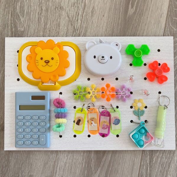 ハンドメイド ビジーボード 赤ちゃん おもちゃ 知育玩具 2-154