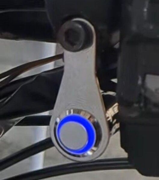 on/off ファン or RESスイッチ (Vmax1200など) カプラー付