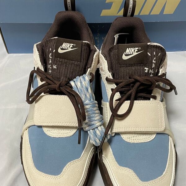 Travis Scott × Nike Zoom Field Jaxx "Pale Ivory and Leche Blue"