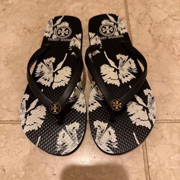 正規品 美品 TORY BURCH フラワー ハイビスカス ビーチサンダル 黒 23cm