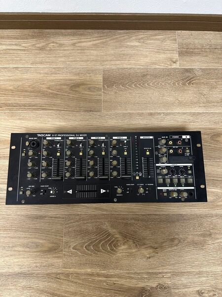 TASCAM X-17 DJミキサー