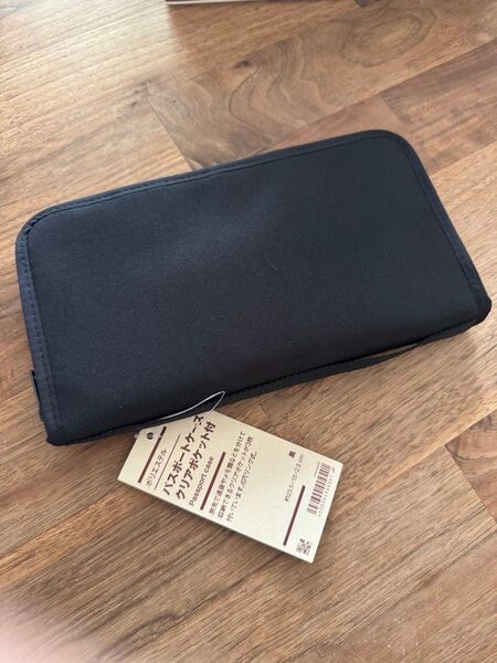 無印良品 ポリエステルパスポートケース・クリアポケット付 黒・約23.5×13×2.5cm 38743668