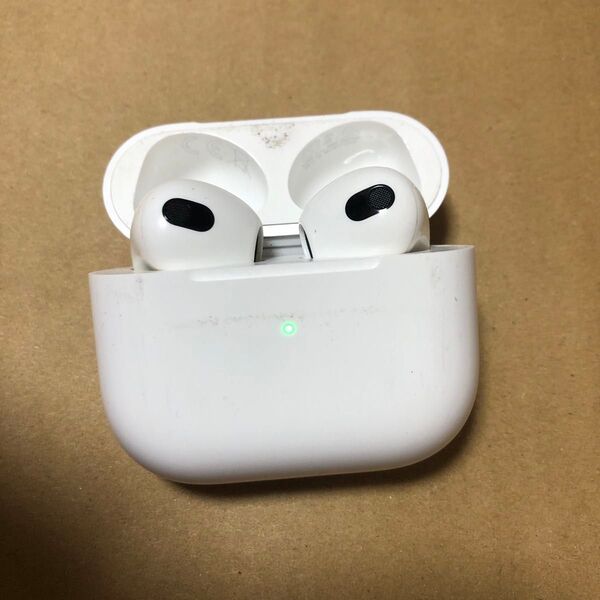 Apple AirPods 第3世代