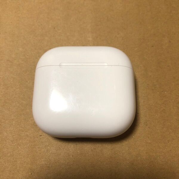 Apple AirPods 第4世代 充電ケース 充電ケースのみ