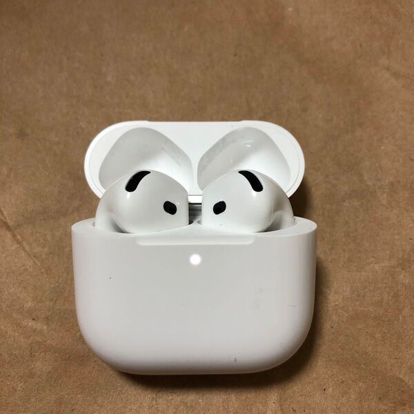 Apple AirPods 第4世代 ANC アクティブノイズキャンセリング搭載モデル