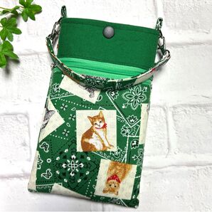 猫 ペイズリー柄 グリーン スマホポーチ ハンドメイド