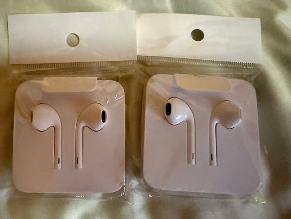 新品 アップル純正 iPhone付属品イヤホン EarPods with Lightning Connector 2個セット