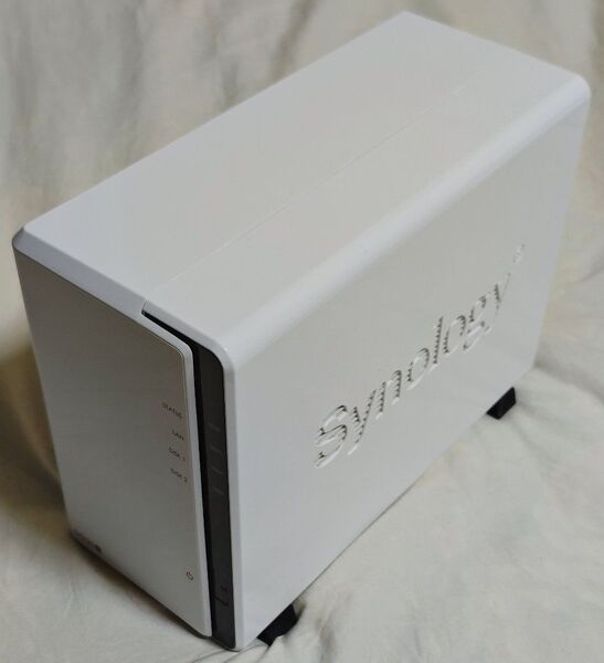 【再値下げ】Synology DS220j NAS (WD Blue WD80EAZZ 8TB×2台搭載)