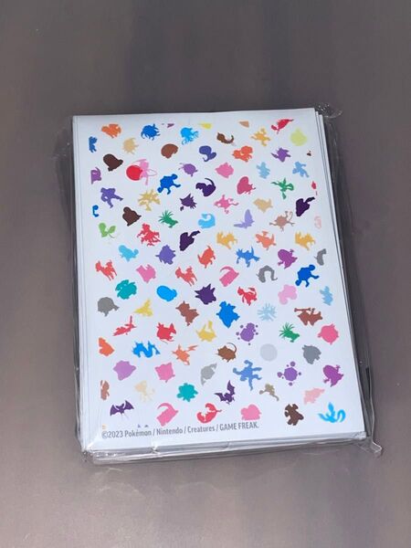 【新品未使用】公式海外限定 ポケカ 151スリーブ ポケモンカード シールド 65枚入