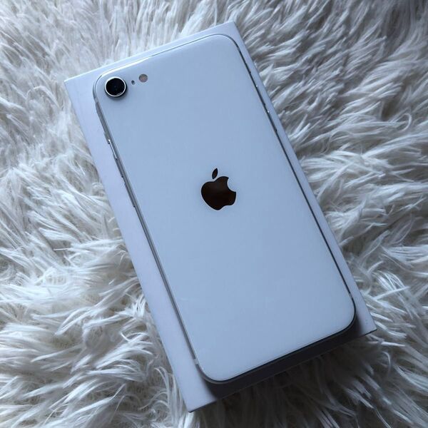 【極美品】iPhone SE2 64GB iPhone Apple SIMフリー ホワイト SE iPhoneSE アップル