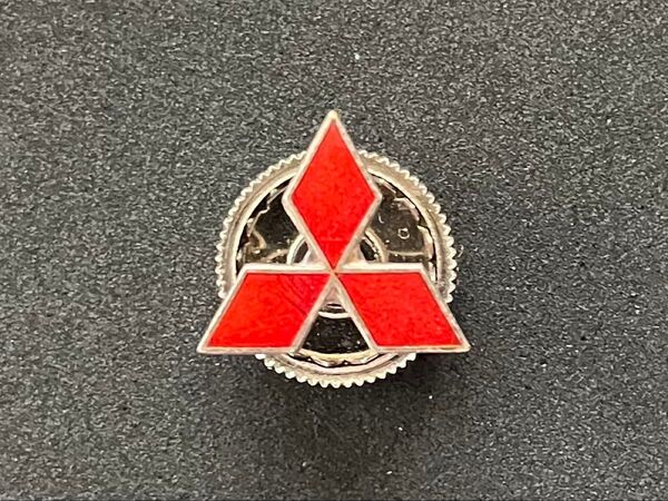 三菱財閥 MITSUBISHI 三菱グループ 社章 ピンバッジ ピンズ ねじ式