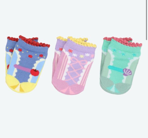 【新品未使用】ディズニーランド ベビー 靴下 ソックス キッズ 9〜11センチ 女の子靴下 プリンセス ディズニーリゾート