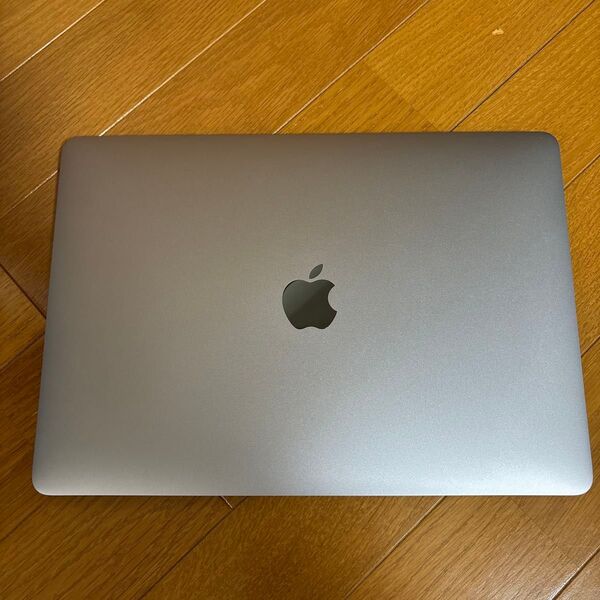 MacBook Pro 13インチ スペースグレー(2019年、8GB/128GB)