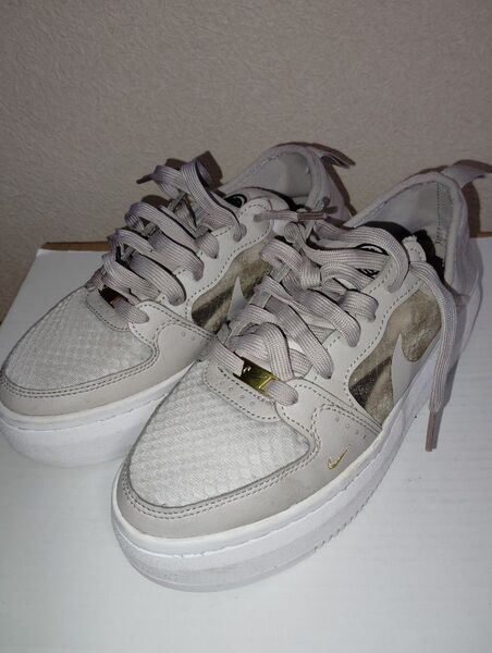 NIKE ナイキ コートビジョン アルタ 24.5cm 厚底