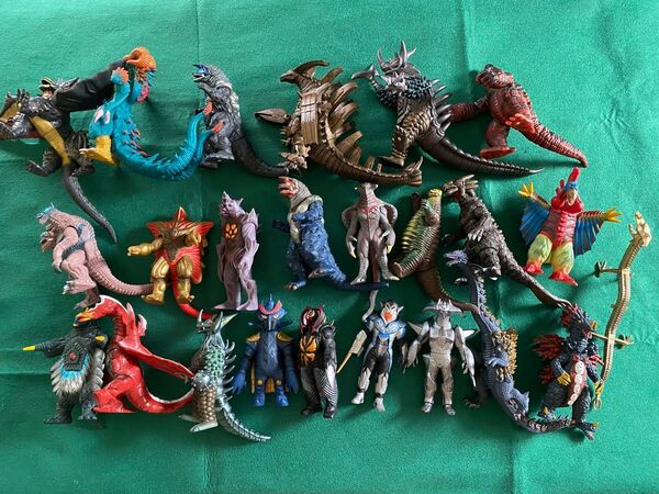 ソフビ ウルトラ怪獣シリーズ ウルトラ怪獣DX まとめて ウルトラマン フィギュア ゴジラ マルサン ブルマァク