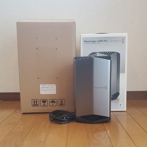 Blackmagic eGPU Pro - Radeon RX Vega 56グラフィックスプロセッサ付き