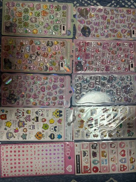 【新品未開封】大人の図鑑シール ハローキティ たまごっち