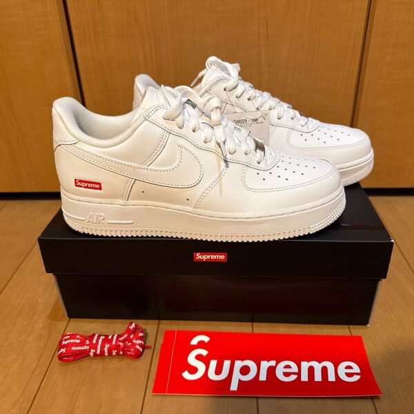 【新品】NIKE supreme エアフォース1 26cm ナイキ ホワイト シュプリーム AIR FORCE LOW