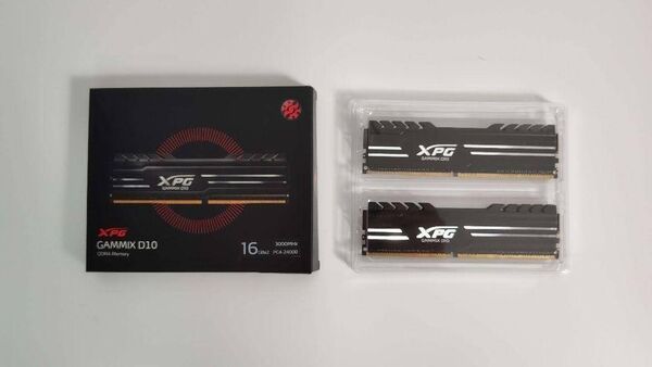 デスクトップパソコン用 メモリ DDR4 AX4U3000316G16-DBG XPG 32GB