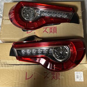 トヨタ ZN6 テールランプ 左右セット