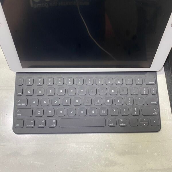 9.7インチiPad Pro用Smart Keyboard MM2L2AM/A (チャコールグレー)