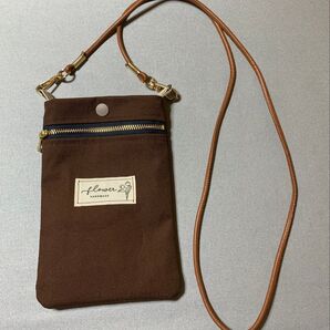 ハンドメイド スマホショルダー スマホポーチ スマホショルダーバッグ 茶色 スマホ用ポシェット お散歩ポシェット