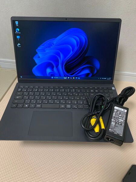 DELL inspiron 15 3511 Core i7 1165G7 2.8Ghz SSD512GB メモリ8GB 15.6型