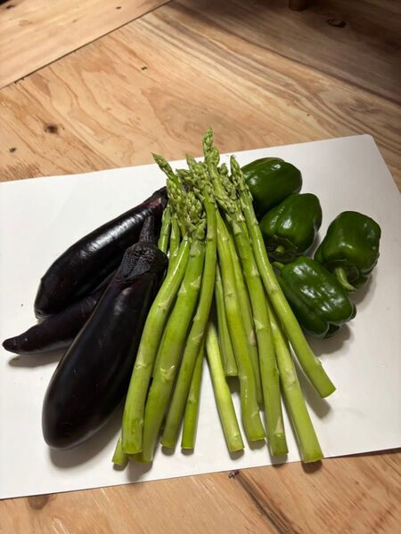 新鮮な野菜セット ナス・アスパラガス・ピーマンの野菜詰め合わせセット