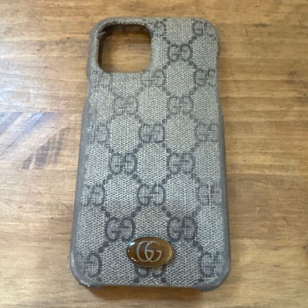 GUCCI iPhone12ケース GGキャンバス