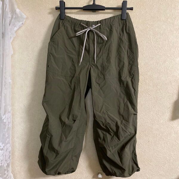 新品 ユニクロ UNIQLO オリーブ色 ウエストドローコード パンツ Sサイズ