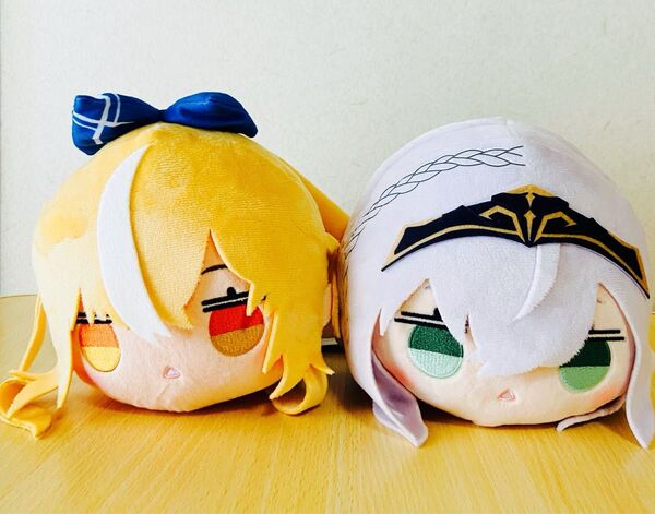 ホロライブ 白銀ノエル 不知火フレア 寝そべりぬいぐるみ 2体セット