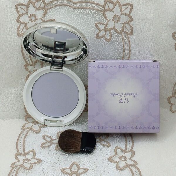 1343/ エイボン AVON UV プレストパウダー フェイスパウダー