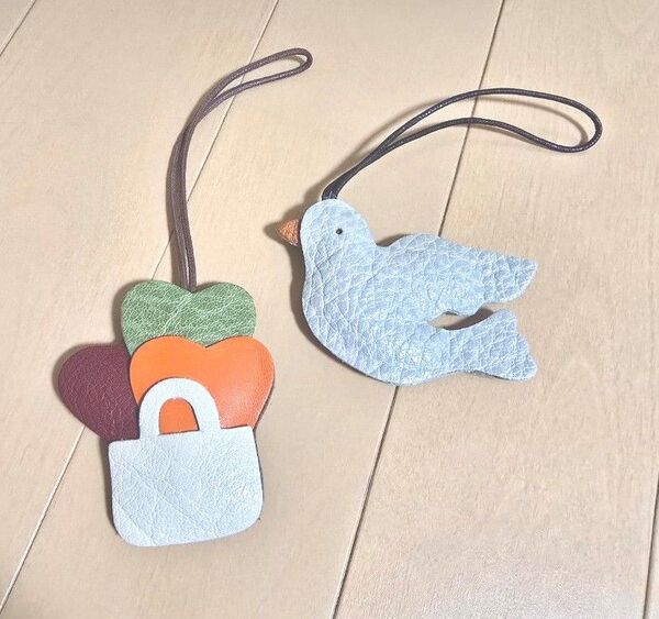 キーホルダー チャーム 鳥 ハート バッグチャーム 革 レザー 2個セット