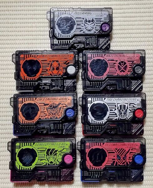 仮面ライダーゼロワン コレクタブルプログライズキー【7個・レジェンド】