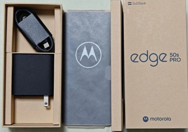新品未使用 即日発送 motorola edge 50s pro バニラクリーム