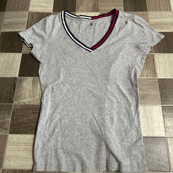 レディース トミーヒルフィガー 半袖Tシャツ Vネック 綿100% グレー Sサイズ