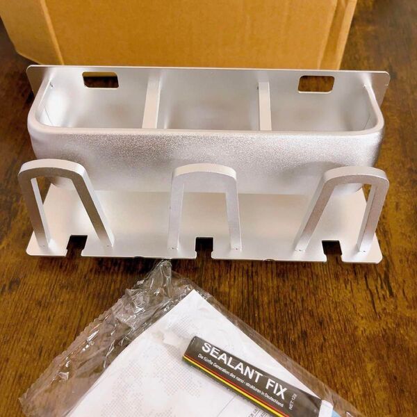 歯ブラシホルダー!粘着壁掛けスタンドホルダー★バス用品 収納 スタイリッシュ シルバー