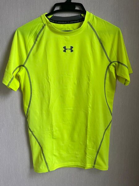 UNDER ARMOUR トレーニングウェア イエロー L