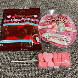 マシュマロチョコ、ドーナツマログミ、LOVE型マシュマロのセットLoveマシュマロもう1本追加。
