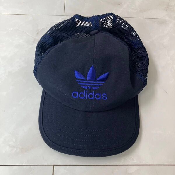 adidas メッシュキャップ ネイビー ブルー ロゴ入り