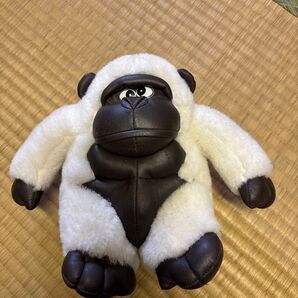 ゴリラぬいぐるみ