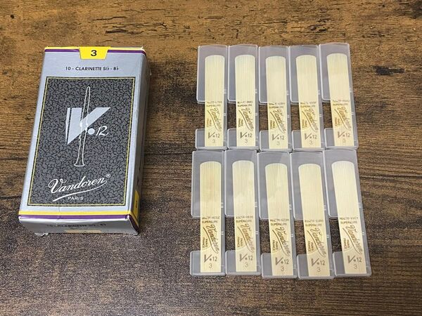 使用済み 試奏のみ バンドレン Vandoren クラリネットリード 銀箱 V12 B♭3 10枚⑤