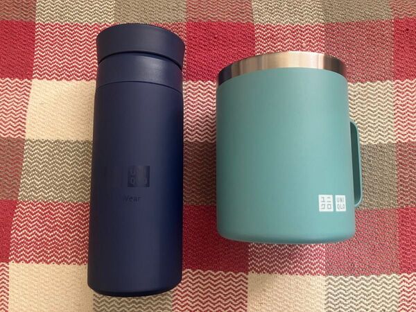 ユニクロ 記念品 マグカップとステンレスボトル