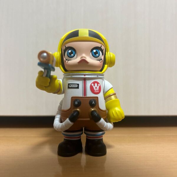 ポップマート popmart スポンジボブ フィギュア ぬいぐるみ スペースモリー