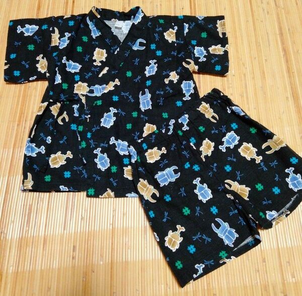 ■タイムセール■男の子 甚平 じんべ キッズ 子供用 黒 昆虫 カブトムシクワガタトンボ 80 綿100% ムシキング 総柄