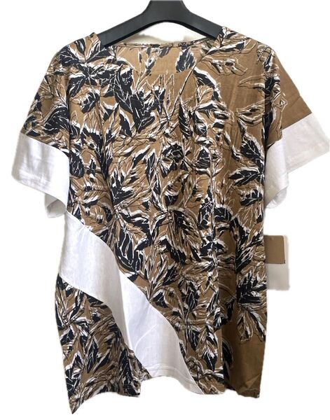 リーフ柄ブラウン×ホワイトゆったり大きめ半袖Tシャツ M-Lサイズフリー新品