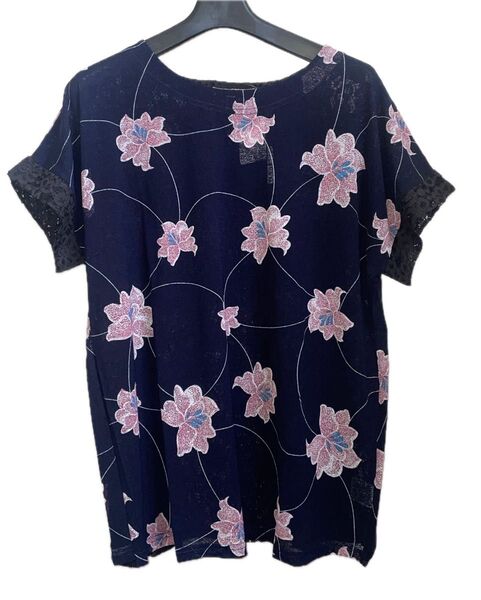 バックレース仕様!花柄ネイビー半袖チュニック新品タグ付き